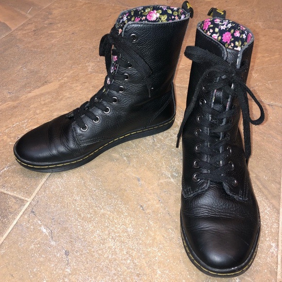 DR. MARTENS FLORAL BOOTS - Picture 3 of 12